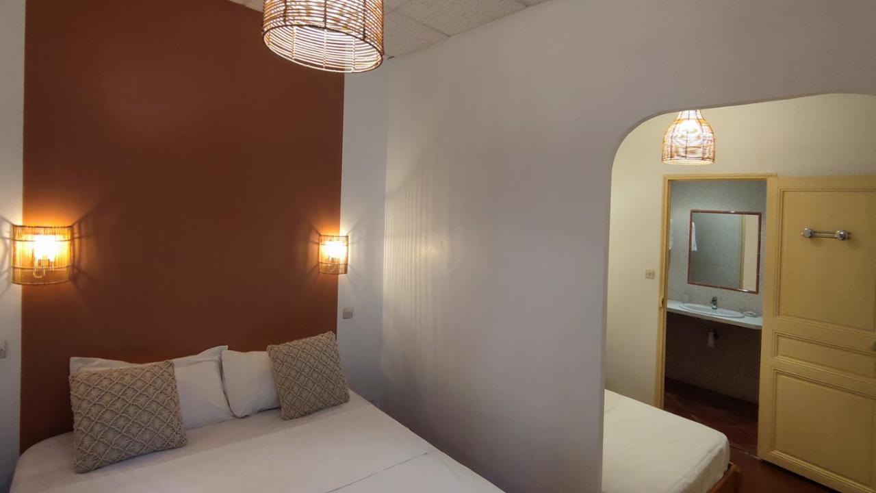 Logis Hotel & Restaurant Du Parc Жемено Экстерьер фото